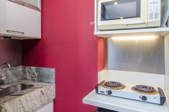 Sala de kitnet/studio para alugar com 1 quarto, 45m² em Estoril, Belo Horizonte