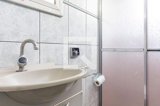 Banheiro da Suíte de casa à venda com 3 quartos, 140m² em Jardim Trussardi, São Paulo