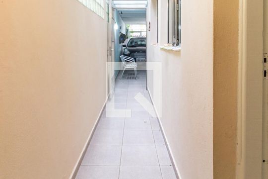 Entrada Lateral de casa à venda com 3 quartos, 140m² em Jardim Trussardi, São Paulo