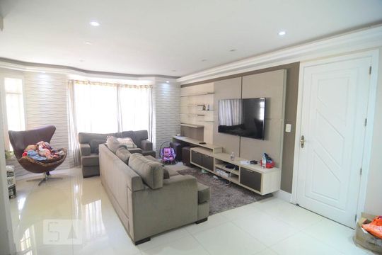 Casa à venda com 4 quartos, 250m² em Estância Velha, Canoas