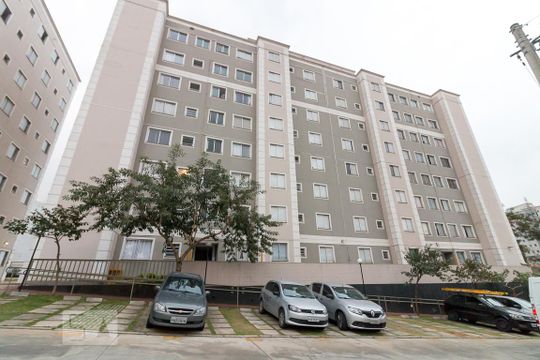 Fachada do bloco de apartamento para alugar com 1 quarto, 45m² em Vila Bremen, Guarulhos