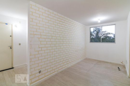 Sala de apartamento para alugar com 1 quarto, 45m² em Vila Bremen, Guarulhos
