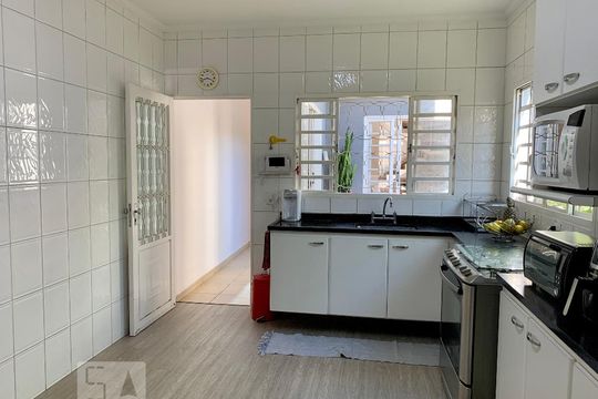 Cozinha de casa para alugar com 2 quartos, 210m² em Brooklin Paulista, São Paulo