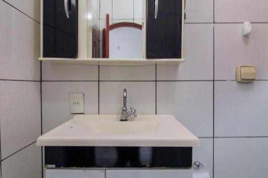 Banheiro da Suíte de casa à venda com 4 quartos, 172m² em Jardim América, Várzea Paulista