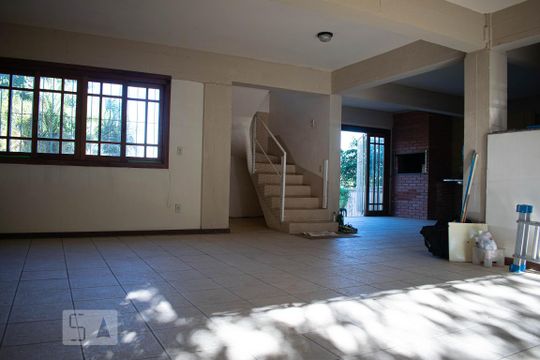 Garagem de casa à venda com 4 quartos, 224m² em Medianeira, Porto Alegre
