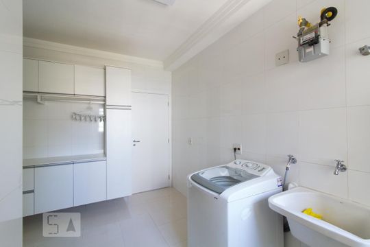 Área de serviço de apartamento para alugar com 3 quartos, 247m² em Jardim Portal da Colina, Sorocaba