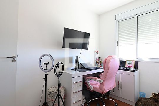 Quarto 1 de apartamento à venda com 2 quartos, 51m² em São Sebastião, Porto Alegre