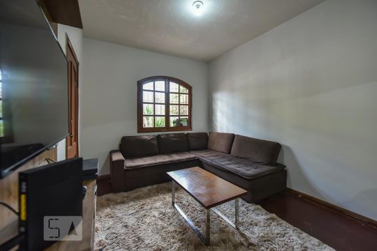 Sala de casa à venda com 9 quartos, 300m² em Betânia, Belo Horizonte