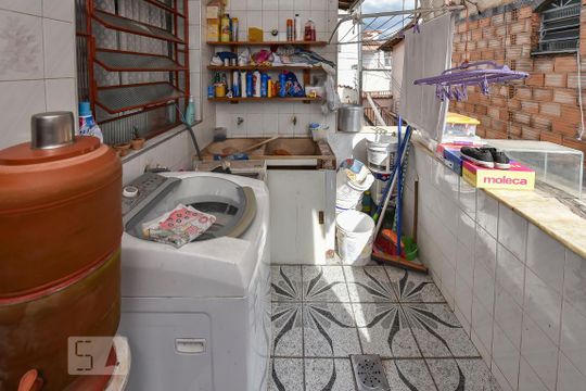 Área de Serviço de casa à venda com 9 quartos, 300m² em Betânia, Belo Horizonte