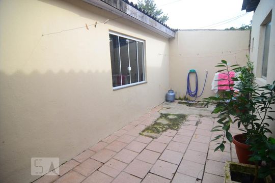Pátio de casa à venda com 3 quartos, 300m² em Guajuviras, Canoas