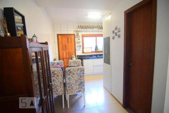 Cozinha de casa para alugar com 2 quartos, 117m² em São José, Canoas