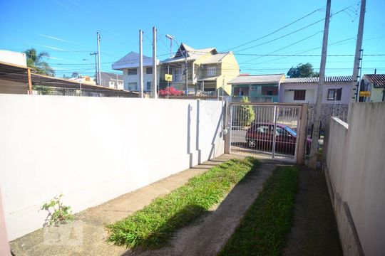 Garagem de casa para alugar com 2 quartos, 117m² em São José, Canoas
