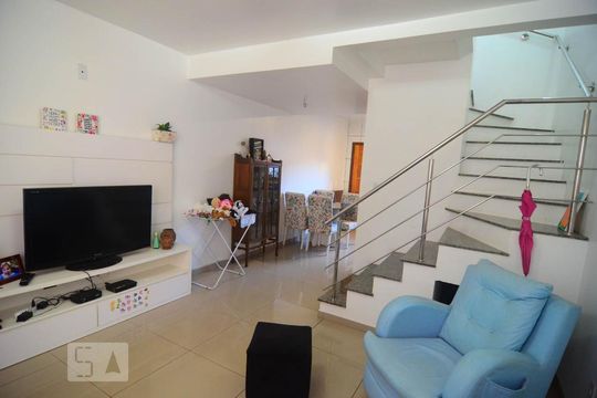 Sala de casa para alugar com 2 quartos, 117m² em São José, Canoas