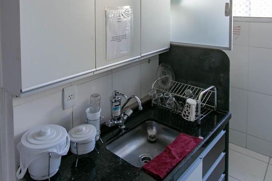 Cozinha de apartamento para alugar com 2 quartos, 45m² em Dona Clara, Belo Horizonte