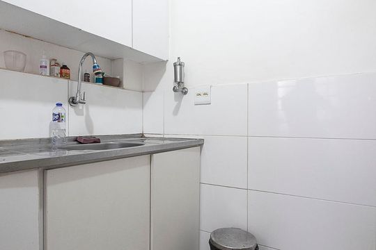Cozinha de apartamento à venda com 1 quarto, 33m² em Pinheiros, São Paulo