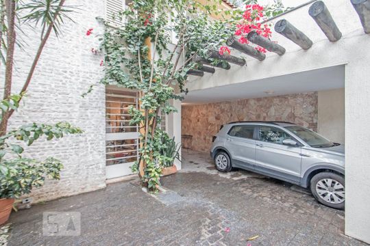 Garagem de casa à venda com 3 quartos, 220m² em Brooklin, São Paulo