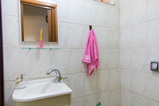 Lavabo de casa à venda com 3 quartos, 180m² em Vila Curuçá, Santo André