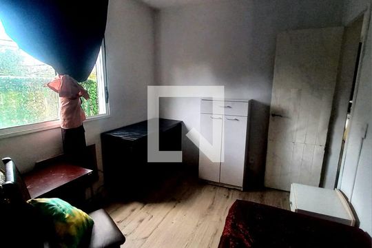 Quarto de apartamento à venda com 2 quartos, 140m² em Humaitá, Porto Alegre