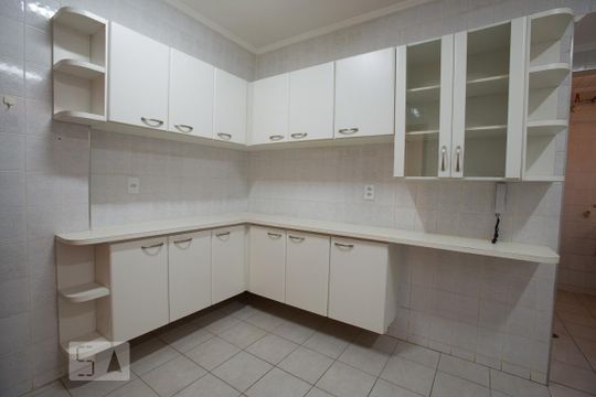 Cozinha de apartamento para alugar com 3 quartos, 110m² em Jardim Sao Luiz, Ribeirão Preto