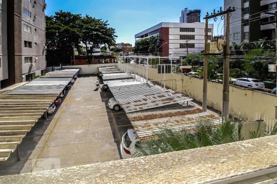 Sala - Vista de apartamento para alugar com 2 quartos, 75m² em Setor Bueno, Goiânia