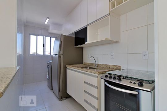 Cozinha de apartamento à venda com 2 quartos, 49m² em Parque Albina, Taboão da Serra