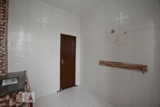 Cozinha de apartamento para alugar com 1 quarto, 44m² em Irajá, Rio de Janeiro