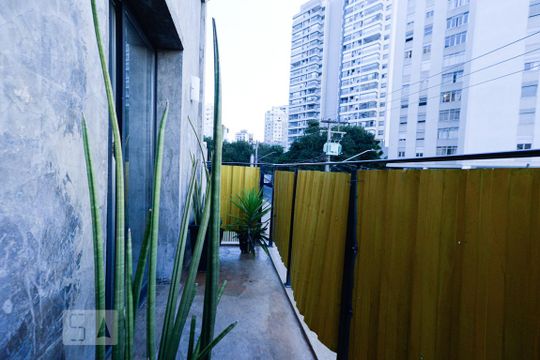 Varanda de casa para alugar com 3 quartos, 150m² em Vila Pompéia, São Paulo