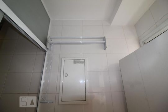 Área serviço de apartamento para alugar com 2 quartos, 70m² em Santa Paula, São Caetano do Sul