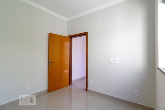 Sala 3 de casa para alugar com 4 quartos, 470m² em Chaves, Uberlândia