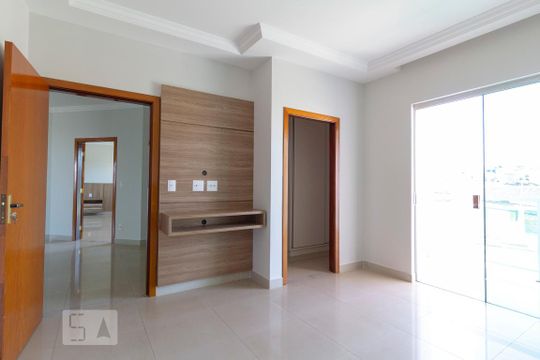 Suíte 2 de casa para alugar com 4 quartos, 470m² em Chaves, Uberlândia