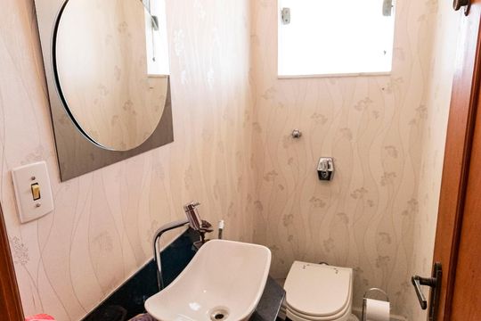 1o. Andar - Lavabo de casa à venda com 4 quartos, 283m² em Bosque da Saúde, São Paulo