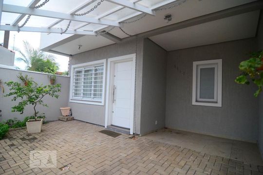 Garagem de casa à venda com 3 quartos, 90m² em Niterói, Canoas