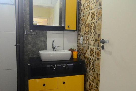 Banheiro de casa à venda com 3 quartos, 90m² em Niterói, Canoas