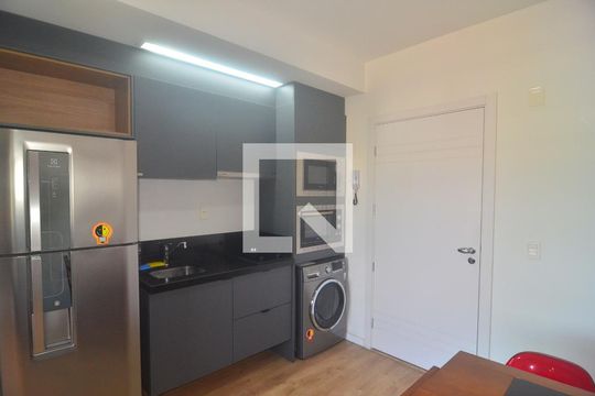 Apartamento à venda com 1 quarto, 38m² em Marechal Rondon, Canoas