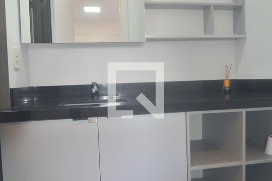 Banheiro de apartamento à venda com 1 quarto, 38m² em Marechal Rondon, Canoas