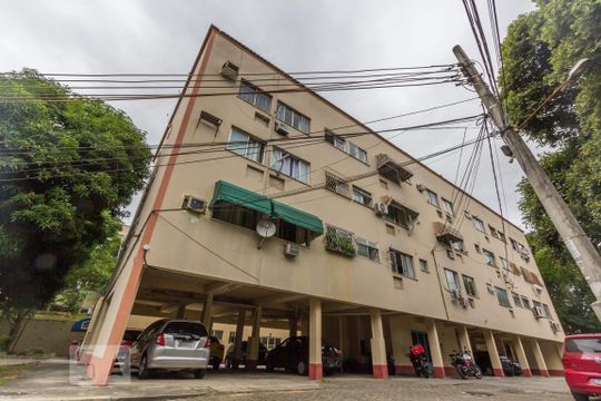 Fachada de apartamento à venda com 1 quarto, 40m² em Taquara, Rio de Janeiro