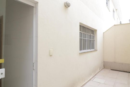 Lateral da casa de casa de condomínio à venda com 3 quartos, 105m² em Vila Prudente, São Paulo