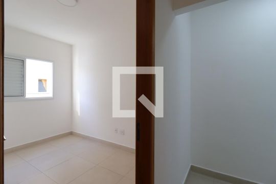 Corredor de apartamento à venda com 2 quartos, 55m² em Campestre, Santo André