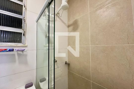Banheiro de kitnet/studio à venda com 1 quarto, 20m² em Centro, Rio de Janeiro