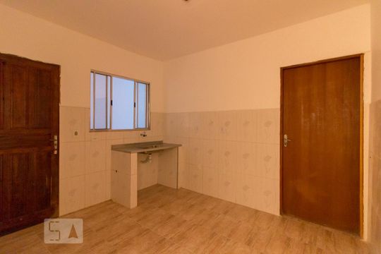 Cozinha de casa para alugar com 2 quartos, 40m² em Parque Continental I, Guarulhos
