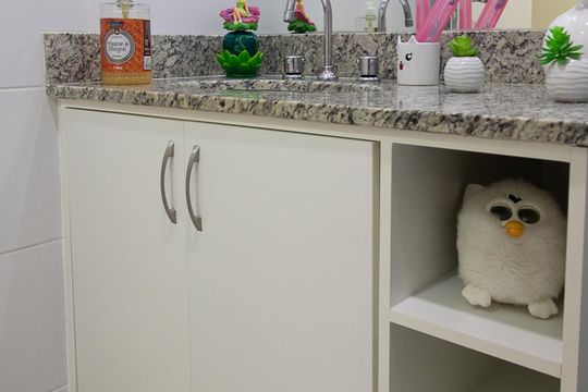 Banheiro social de apartamento à venda com 3 quartos, 97m² em Recreio dos Bandeirantes, Rio de Janeiro
