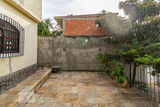 Quintal de casa à venda com 3 quartos, 600m² em Pechincha, Rio de Janeiro