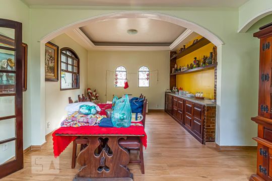 Sala 1 de casa à venda com 3 quartos, 600m² em Pechincha, Rio de Janeiro