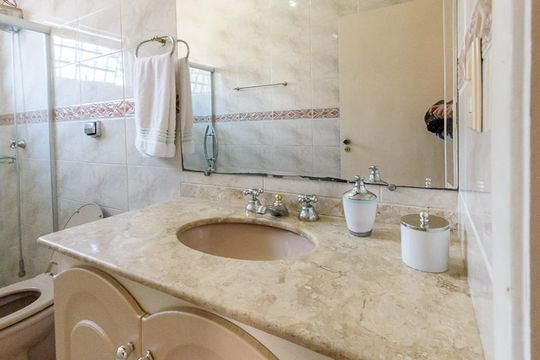 Banheiro Social de casa à venda com 4 quartos, 500m² em Chácara da Barra, Campinas