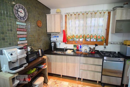 Cozinha de casa à venda com 2 quartos, 70m² em Harmonia, Canoas