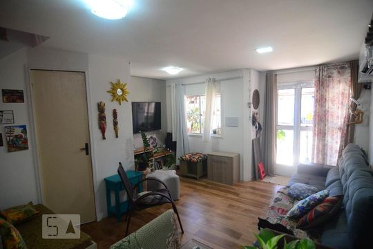 Sala de casa à venda com 2 quartos, 70m² em Harmonia, Canoas