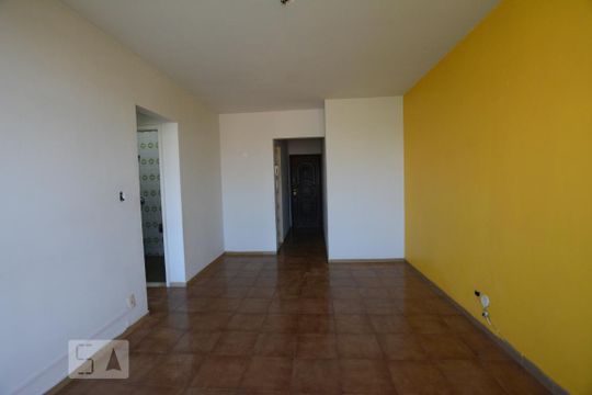 Sala de apartamento à venda com 2 quartos, 70m² em Olaria, Rio de Janeiro
