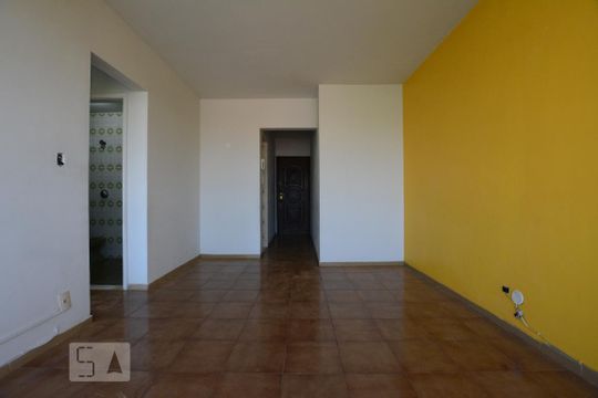 Sala de apartamento à venda com 2 quartos, 70m² em Olaria, Rio de Janeiro