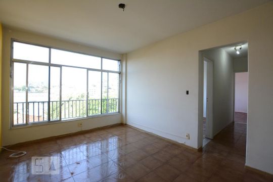 Sala de apartamento à venda com 2 quartos, 70m² em Olaria, Rio de Janeiro