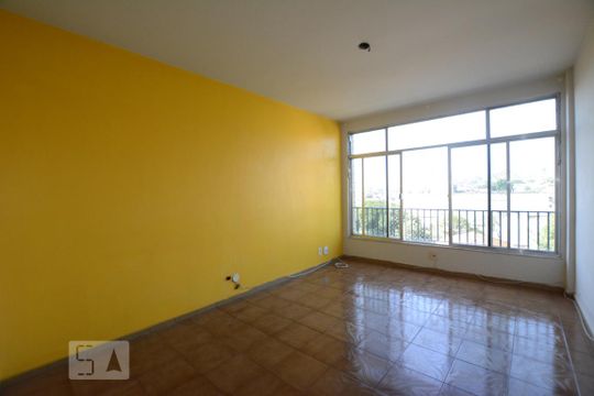 Sala de apartamento à venda com 2 quartos, 70m² em Olaria, Rio de Janeiro